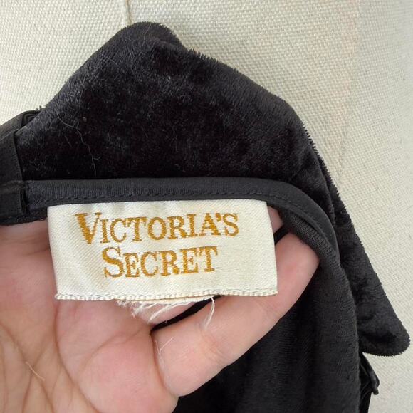 VINTAGE VICTORIA’S SECRET GOLD LABEL VELVET EMBELLISHED BODYSUIT - Picture 5 of 5